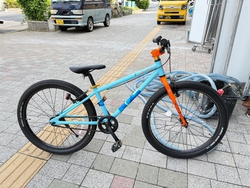 ヨツバサイクル 24インチ ラムネブルー 128cm〜152cm