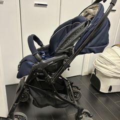 ベビーカー　combi 