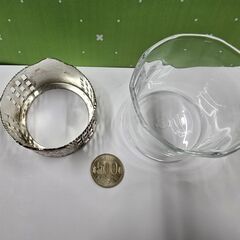 グラス付きカップホルダー　ポトスタカンニクの画像