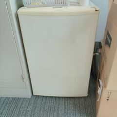 冷蔵庫　パナソニック　NR A 80W