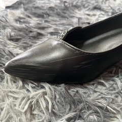 【SHEIN】チャンキーヒールパンプス（23.5cm）の画像