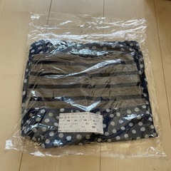 【無料】メンズ・レディース服とダンボール収納ボックス(レンゴー)セットでお譲りします⭐️の画像