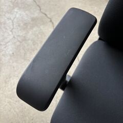 ITOKI　トルテチェア　ハンガー付きハイバックチェア　KZ-130GBHT1T1　（在庫：5）の画像