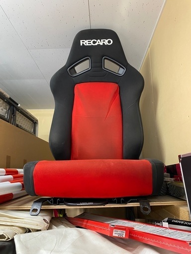 ハイエース　レカロシート