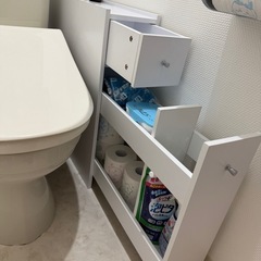 トイレ横収納の画像