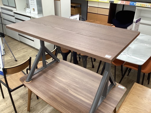 IKEA 昇降式ワークデスク(IDASEN)が入荷しました!