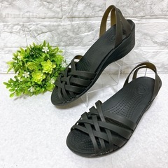✨美品✨CROCS クロックス ワラチェ ウエッジ サンダル 黒...