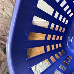 カゴ　　　洗濯カゴの画像