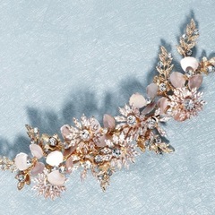 ウェディングヘアアクセサリー&ピアス3点セットの画像