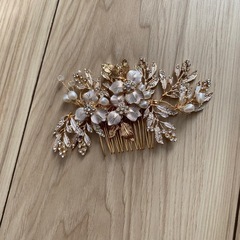 ウェディングヘアアクセサリー&ピアス3点セットの画像