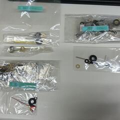 【時計製作キット】送料込・値下げ！使用 新品 ムーブメント 針 シンプル トランプ ゴールド アクリル盤 200mm 支柱付き 制作 DIY 工作 教材  制作 製作 キット 壁掛 東五反田の画像