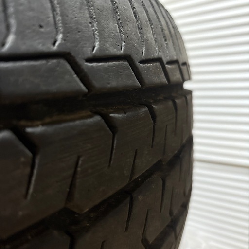 発送不可トーヨーH30ハイエース18インチ 4本セット2023/10製造