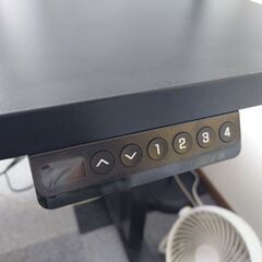 電動昇降デスクの画像