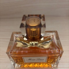 Miss Dior 100ml 
アブソリュートリー　ブルーミング 香水 の画像