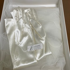 【お話し中】ウエディングドレス✨ベール、手袋付き✨20%OFF中の画像