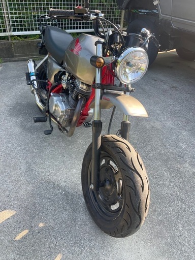 ホンダ　エイプ100 改造多数