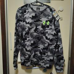 カッコいい～Ⓜ️🧥新品、迷彩⚪️アンダーアーマーブランド⭕️サイ...