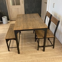 木製天板金属脚のインダストリアルテーブルセット
