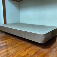 セミダブルベットのフレーム