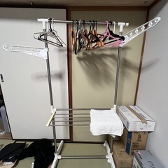 ニトリ　折りたたみ物干し竿