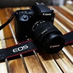 Canon EOS 8000D カメラ