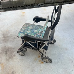 シルバーカー　手押し車
