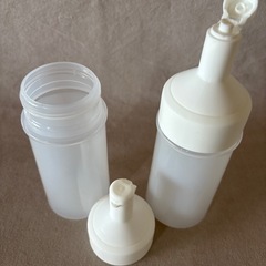 【美品】製氷器２個＋液体入れ２個＋密封クリップの画像
