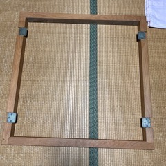 DIYに！ガッシリした木の枠の画像