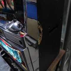パチスロ実機 4号機 ユニバーサル バーサス VERSUS コイン使用 設定キー付 スロット クレカ決済可能│江別市のリサイクルショップドロップの画像