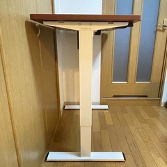 FlexiSpot 自動昇降デスクの画像