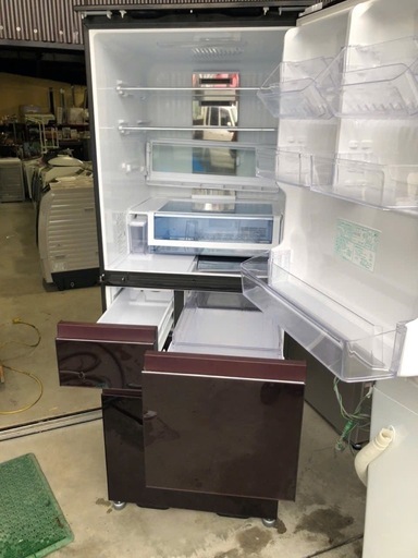 NO B242 ?福岡市内配送設置無料✨?シャープ SHARP プラズマクラスター冷蔵庫 (551L・どっちもドア) 5ドア グラデー