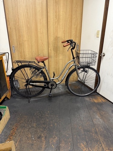 格安販売中 BASE ON 新車 27インチ カートリッジBB 6段変速 LEDオートライト 自転車本体