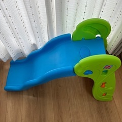 トイザらス 滑り台の画像