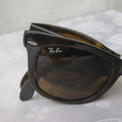 ★レイバン　 折り畳みサングラス Wayfarer Folding Classic RB4105 710 50□22 140 3Nの画像