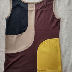 【used】　柄　ノースリーブ　タンクトップ　　M～L サイズの画像
