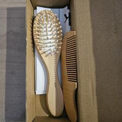 ベービー木製ヘアブラシとコームセットの画像