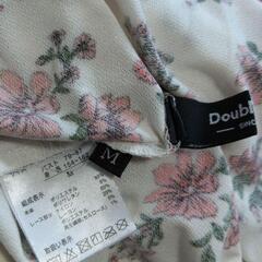 新品！タグ付き！肩出し花柄とレースのカットソーの画像