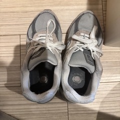 スニーカー
