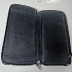 PRADA 長財布の画像