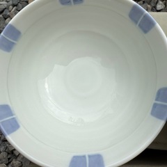 花十草 茶碗 湯呑みペアセット青/赤 和食器 日本製 陶器 花柄 十草 の画像