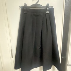 JUSGLITTYのスカートです☺️