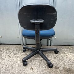 管1807◆大特価品◆プラス製◆OAチェアー◆会議 ミーティング オフィス◆ネイビー系の画像