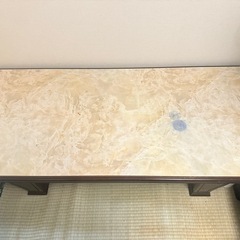 大理石の応接テーブル