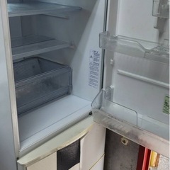 早い者勝ち！！AQUA 3ドア冷蔵庫の画像