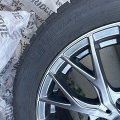 現金対応可 シーズンイン 前にどうぞ スタッドレス ＋アルミホイール 4本セット (グッドイヤー アイスナビ7 ＋エクシーダE50)の画像