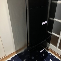 【美品、高年式】IRIS OHYAMA 冷凍冷蔵庫　142L 2...