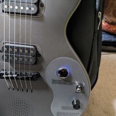 ENYA Nova GO Sonic スマートエレキギター 初心者入門セット カーボンファイバー製 10Wスピーカー＆マルチエフェクター内蔵 アプリで簡単操作 ブラック 中古の画像