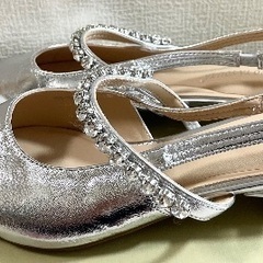 サンダル、靴の画像