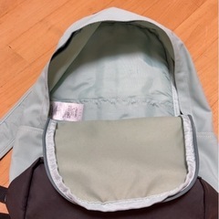 aadidas リュックの画像