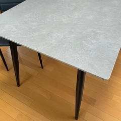 グレー　ダイニングセットの画像